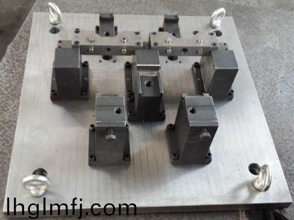 專(zhuān)(zhuan)用裌(jia)具