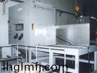 濕(shi)式數(shù)控噴(pen)砂機(jī)