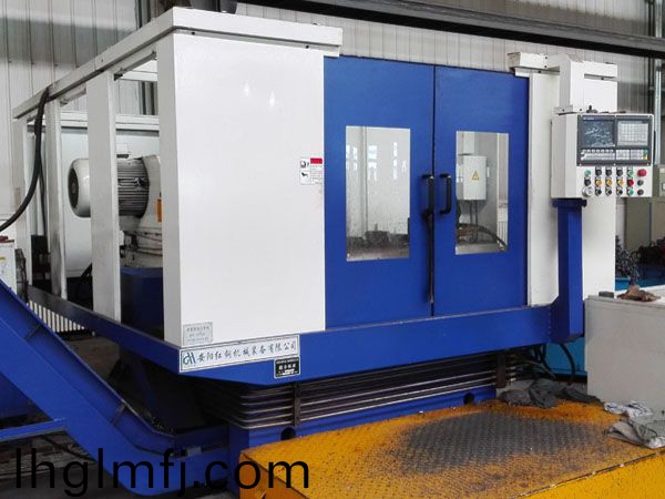 鉤(gou)尾(wei)框承載麵加(jia)工機(jī)牀